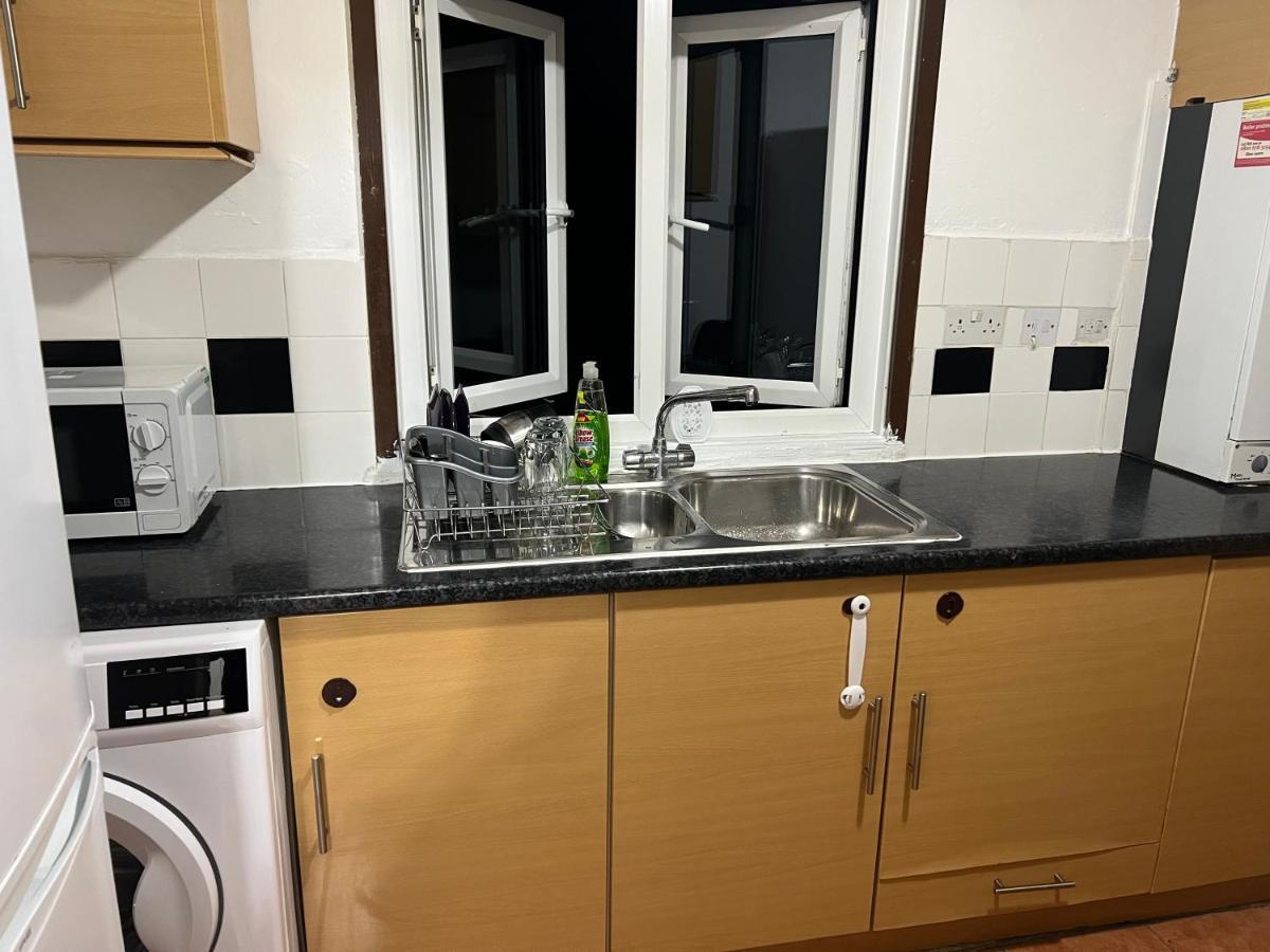 לונדון Cosy 2 Bedroom Flat מראה חיצוני תמונה